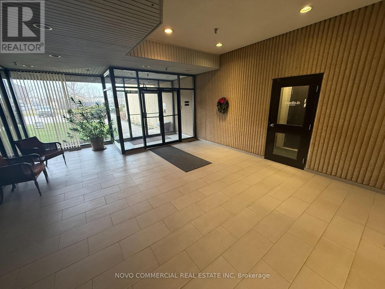 201 - 43 Goldthorne Avenue, Toronto, Ontario M8Z 5S7 - Photo 3 - W12631800