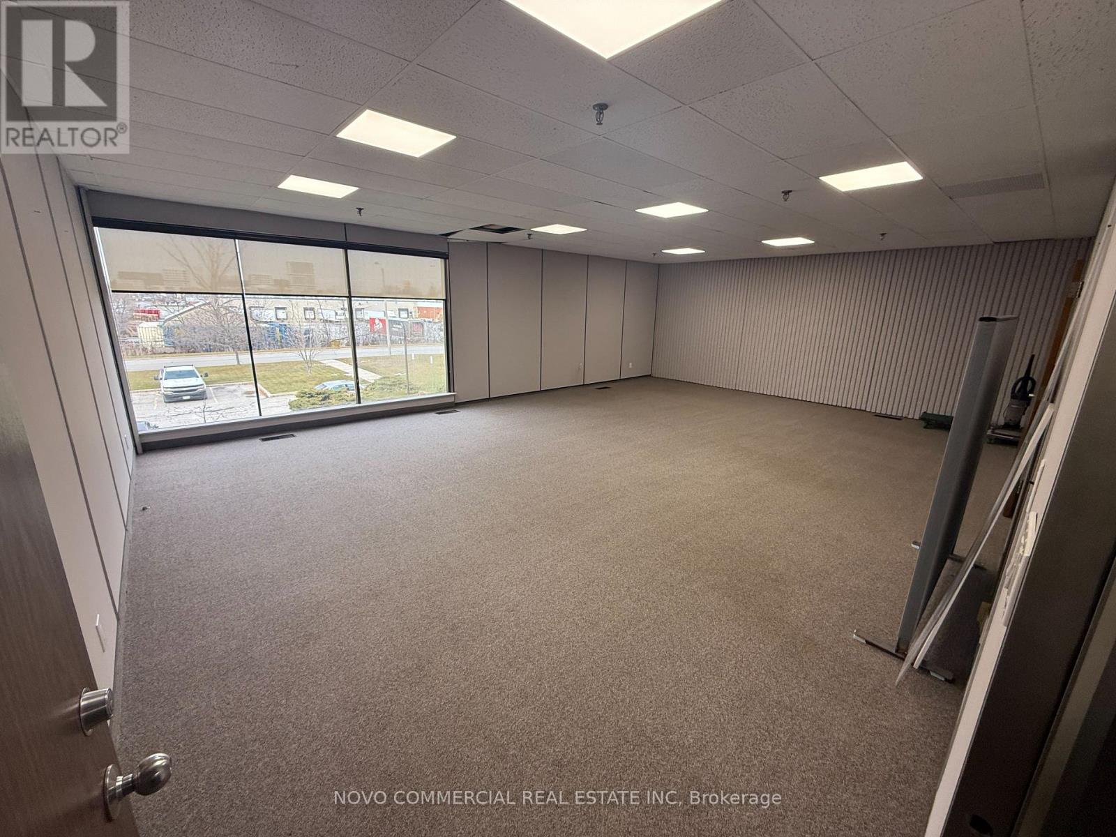 201 - 43 Goldthorne Avenue, Toronto, Ontario M8Z 5S7 - Photo 4 - W12631800