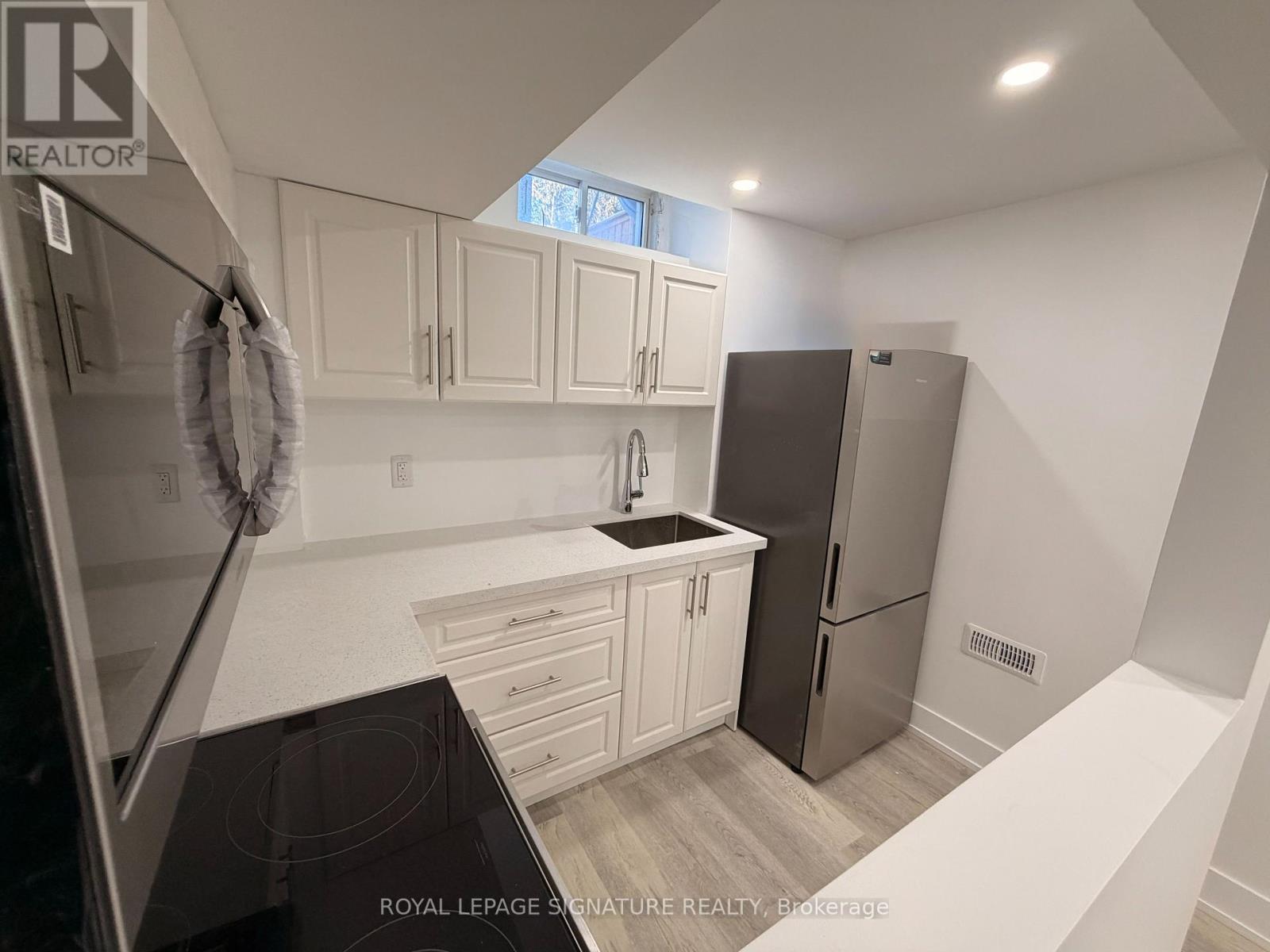 Bsmt - 2129 Glenfield Road, Oakville, Ontario  L6M 3S4 - Photo 6 - W12631804