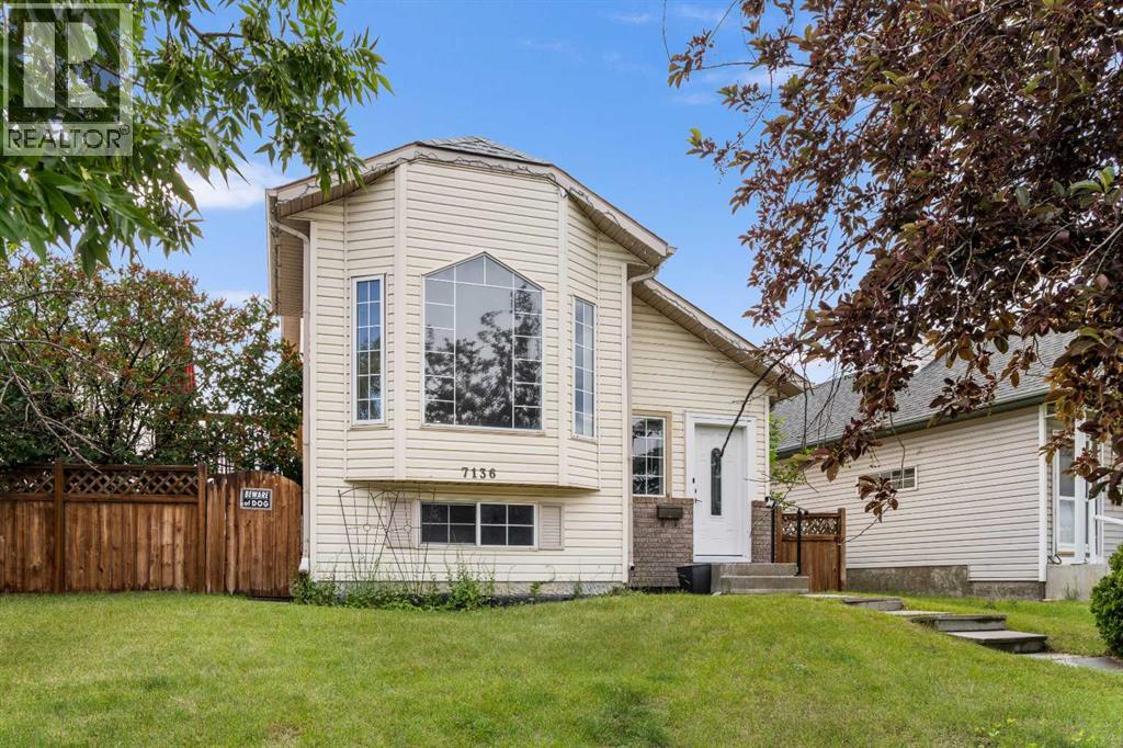 7136 Laguna Way NE, Calgary, Alberta