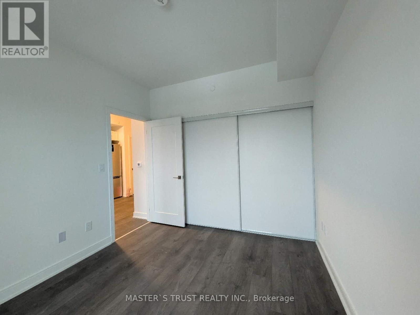 1105 - 715 Davis Drive N, Newmarket, Ontario  L3Y 0J2 - Photo 8 - N12631686