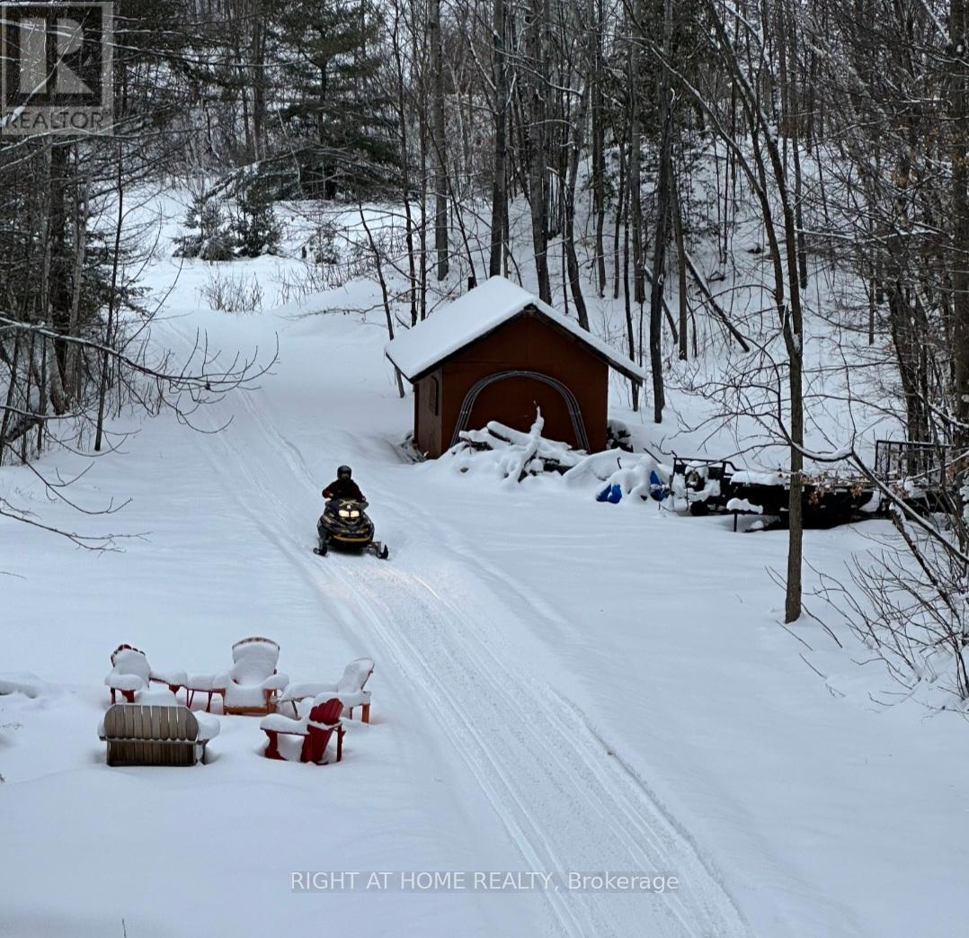 72 Viewmount Drive, Greater Madawaska, Ontario  K0J 1H0 - Photo 25 - X12631840