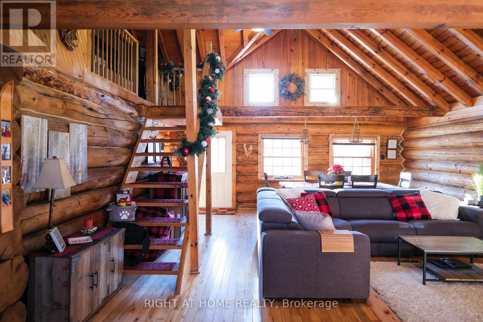 72 Viewmount Drive, Greater Madawaska, Ontario  K0J 1H0 - Photo 3 - X12631840