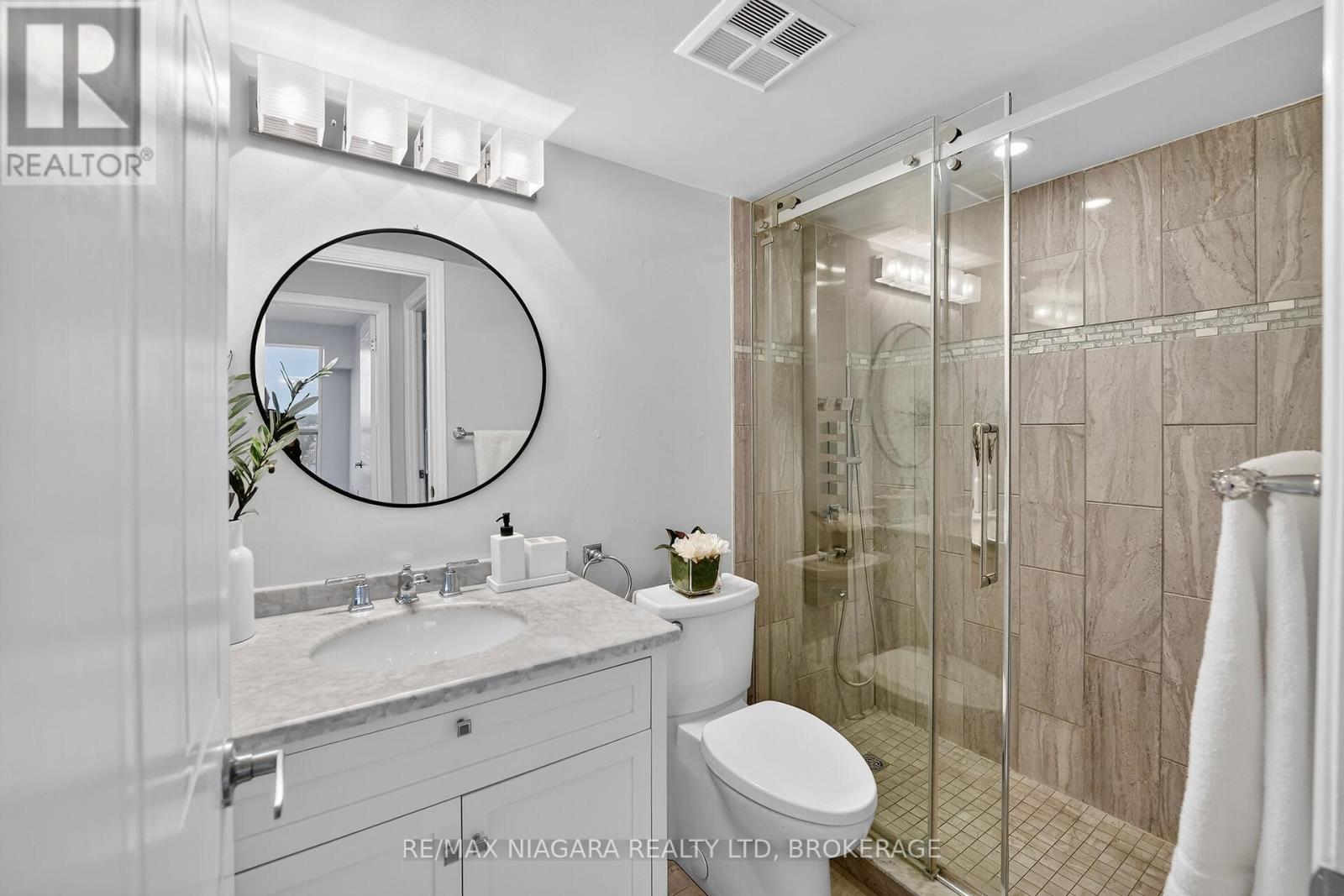 911 - 81 Scott Street, St. Catharines (Lakeport), Ontario  L2N 7L5 - Photo 14 - X12631836