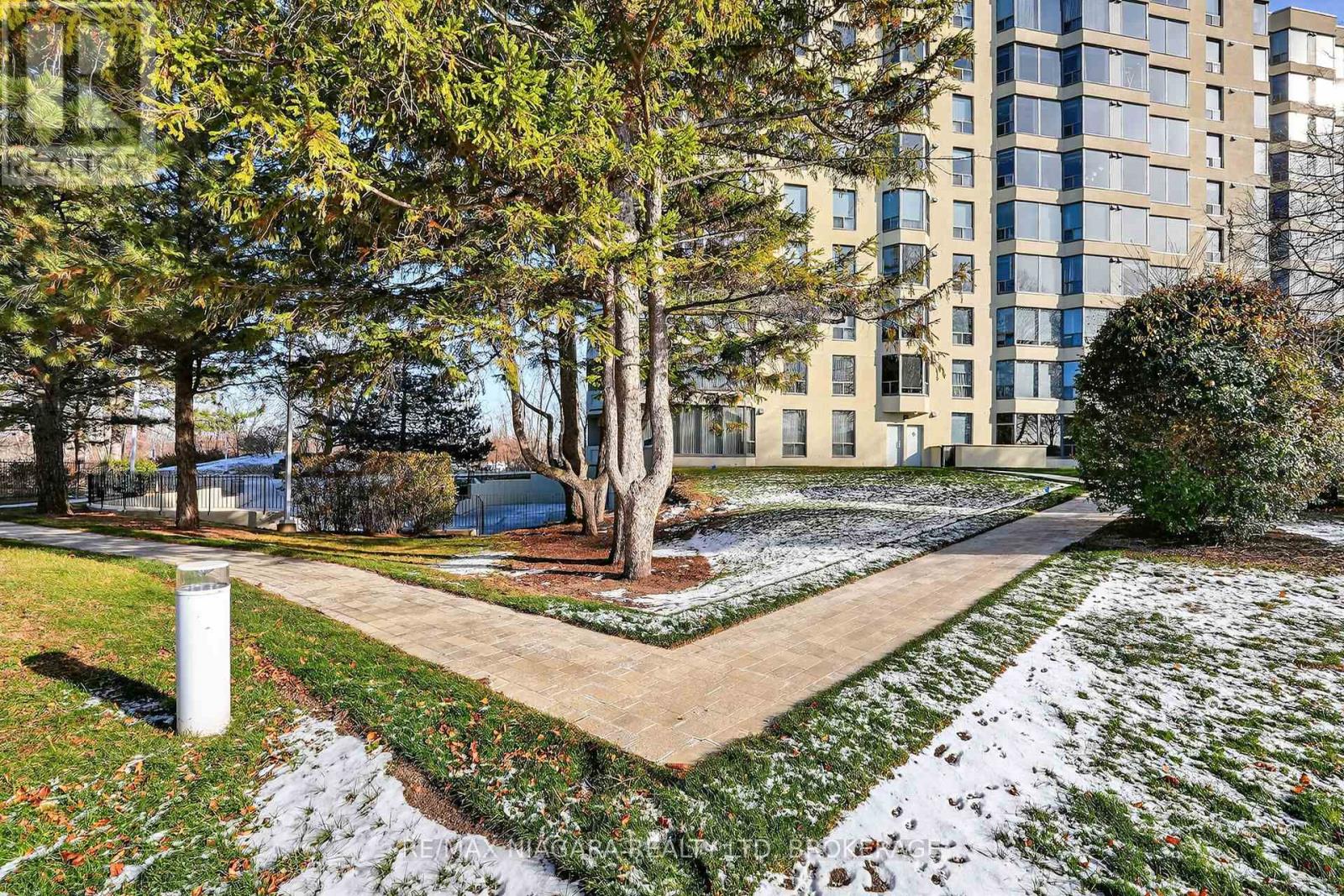 911 - 81 Scott Street, St. Catharines (Lakeport), Ontario  L2N 7L5 - Photo 38 - X12631836