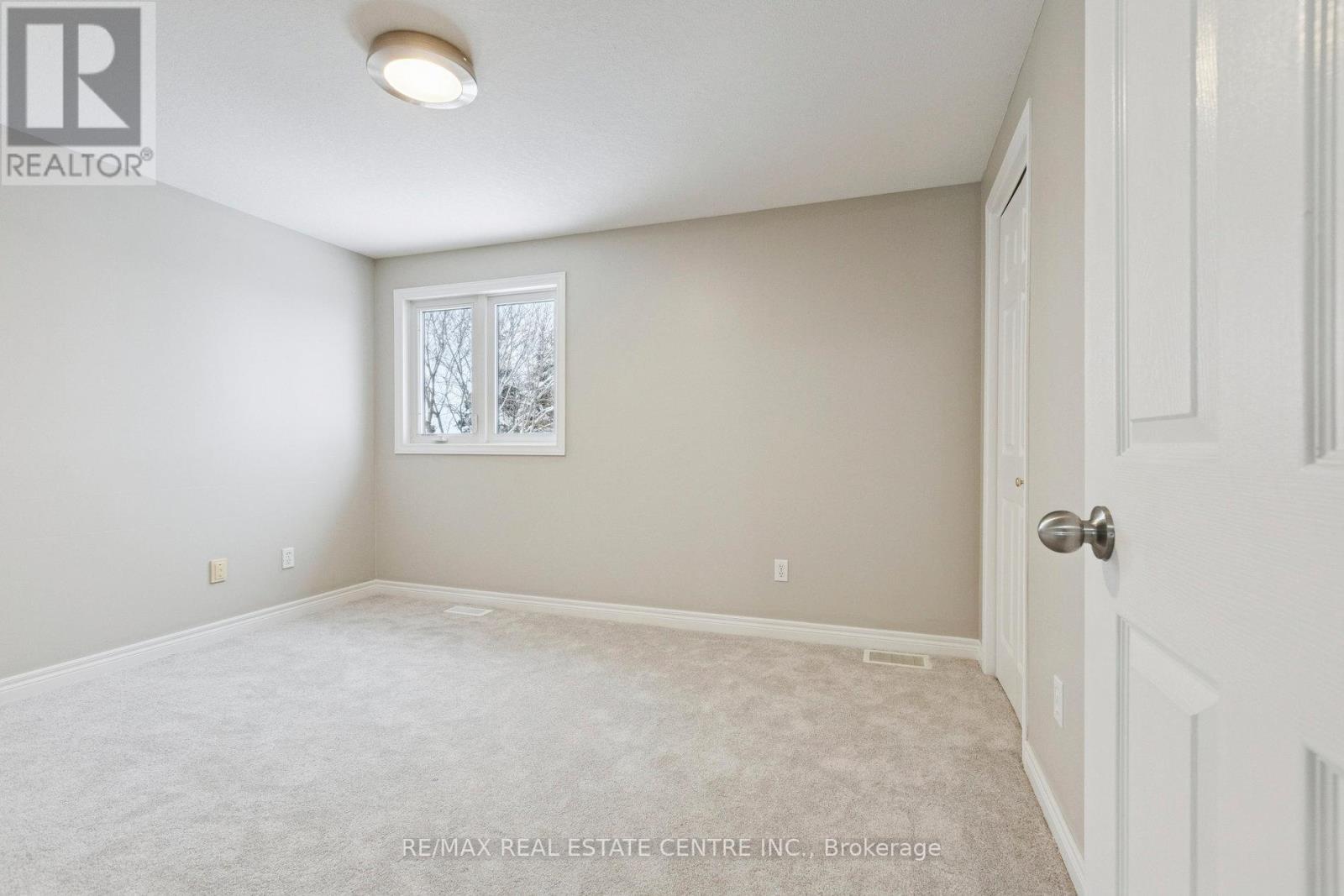 10 Periwinkle Way, Guelph, Ontario  N1L 1H8 - Photo 31 - X12609412