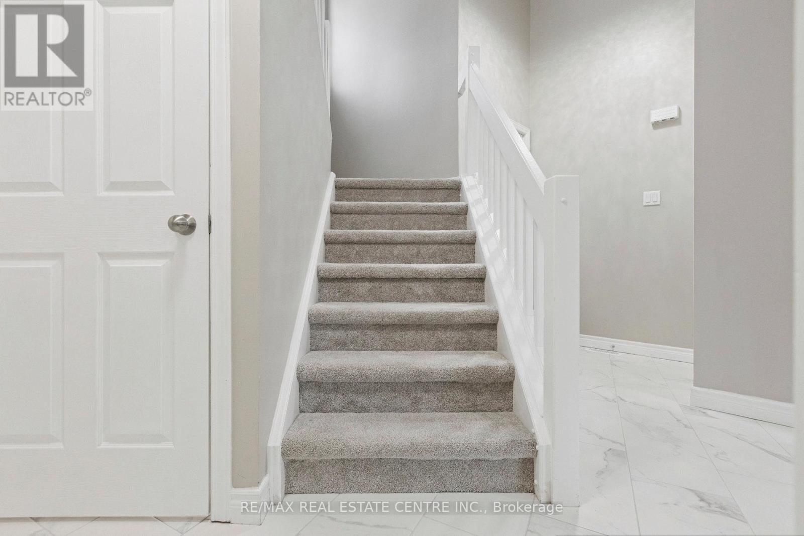 10 Periwinkle Way, Guelph, Ontario  N1L 1H8 - Photo 22 - X12609412