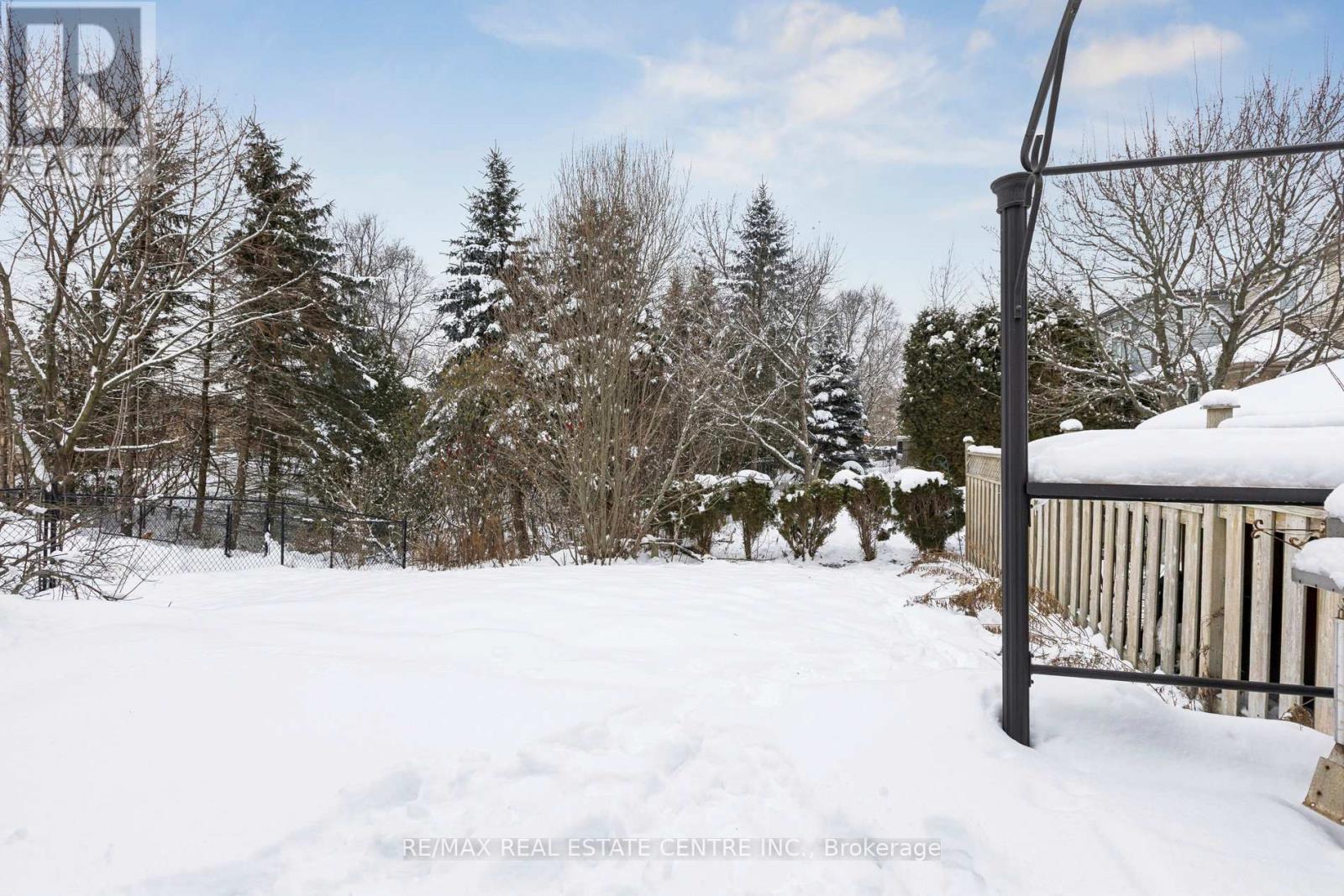 10 Periwinkle Way, Guelph, Ontario  N1L 1H8 - Photo 37 - X12609412