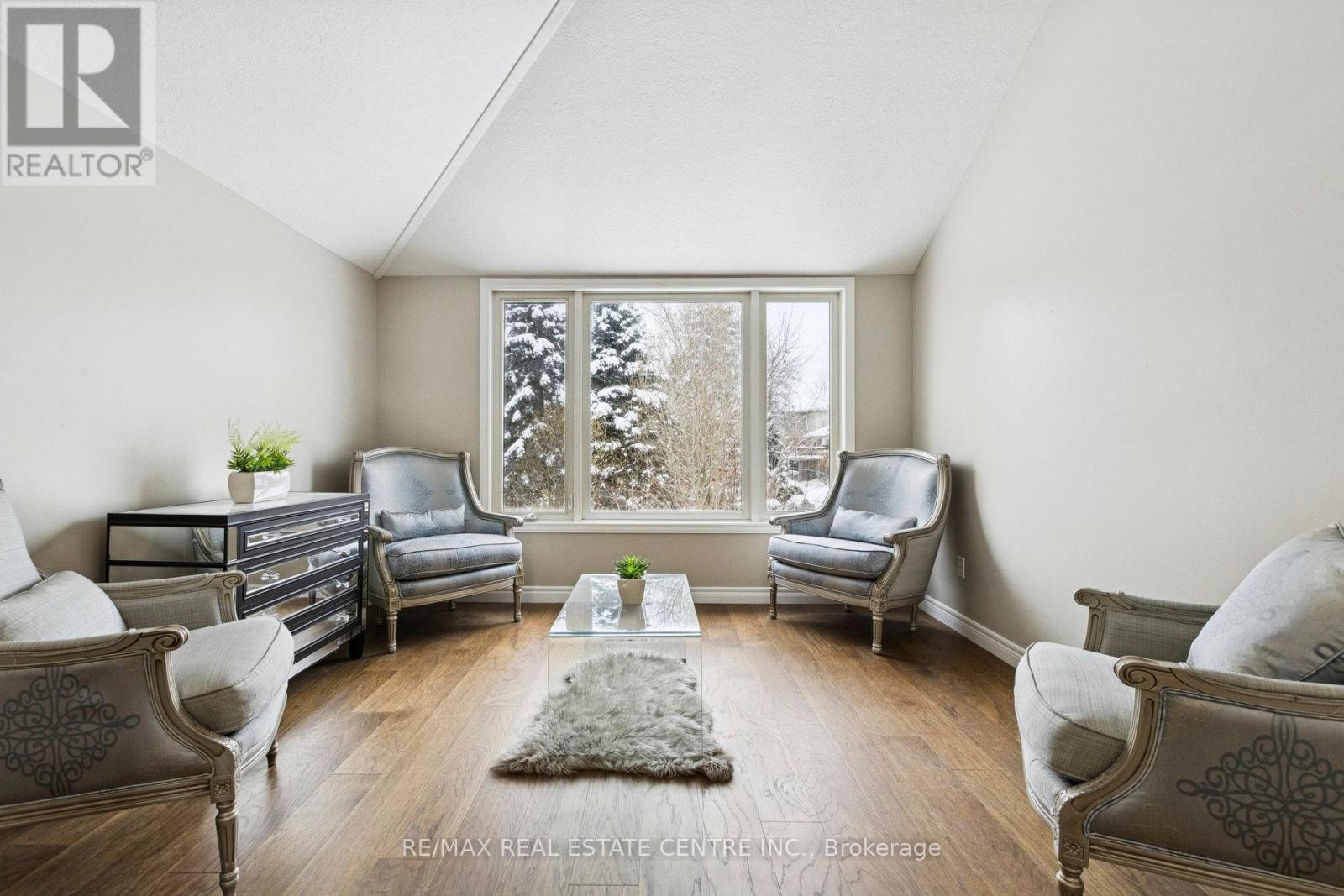 10 Periwinkle Way, Guelph, Ontario  N1L 1H8 - Photo 12 - X12609412