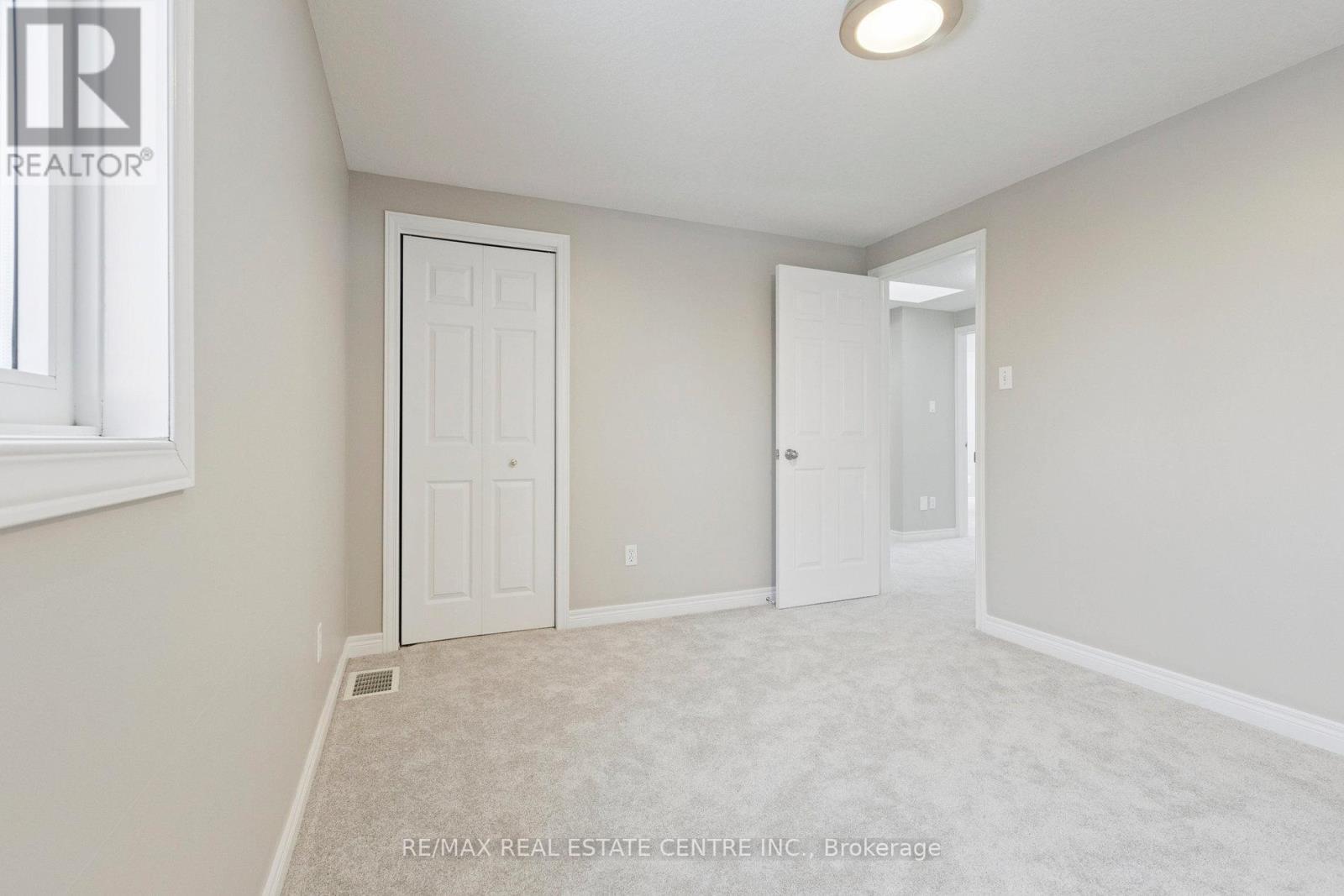 10 Periwinkle Way, Guelph, Ontario  N1L 1H8 - Photo 32 - X12609412