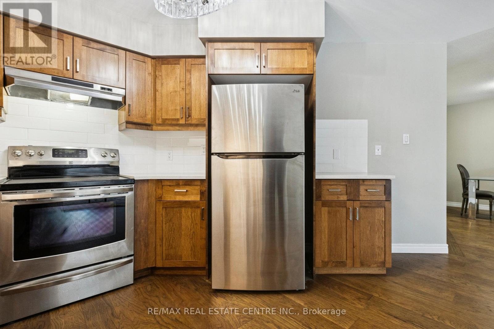 10 Periwinkle Way, Guelph, Ontario  N1L 1H8 - Photo 21 - X12609412