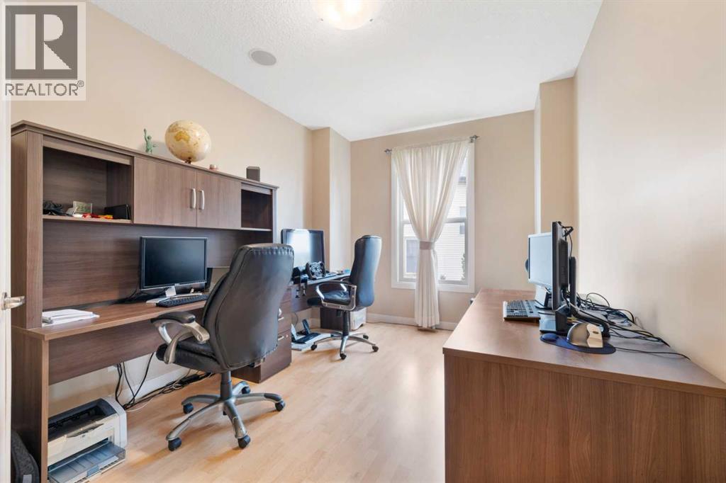 155 Autumn Close Se, Calgary, Alberta  T3M 0K1 - Photo 5 - A2249272