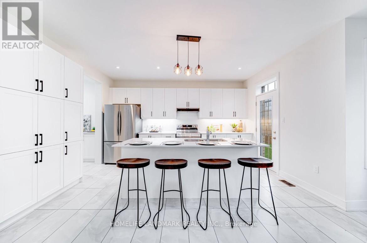 143 Kenneth Rogers Crescent, East Gwillimbury (Queensville), Ontario  L9S 0S1 - Photo 2 - N12631838