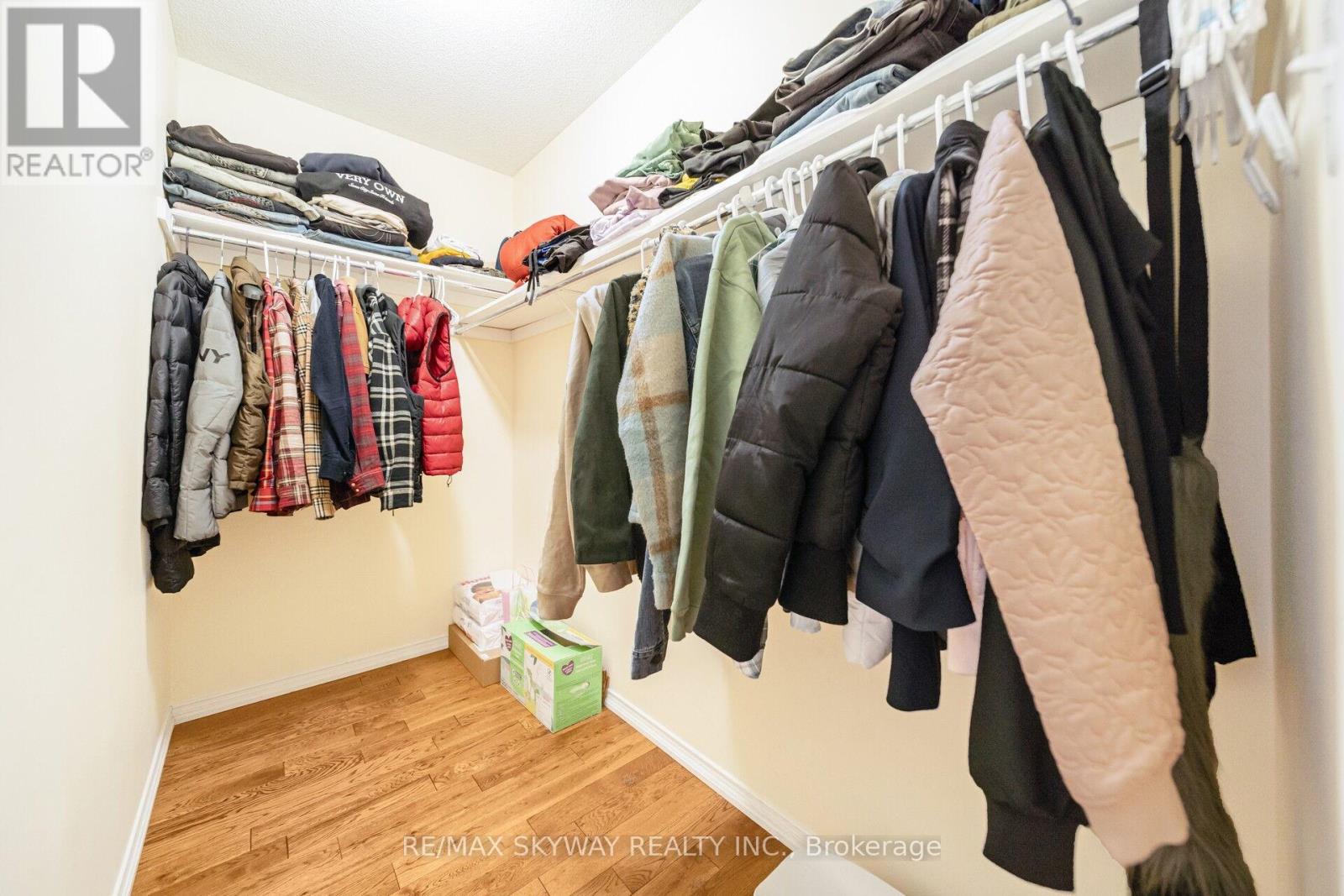 8 Hollingsworth Circle, Brampton, Ontario L7A 0J7 - Photo 33 - W12631816