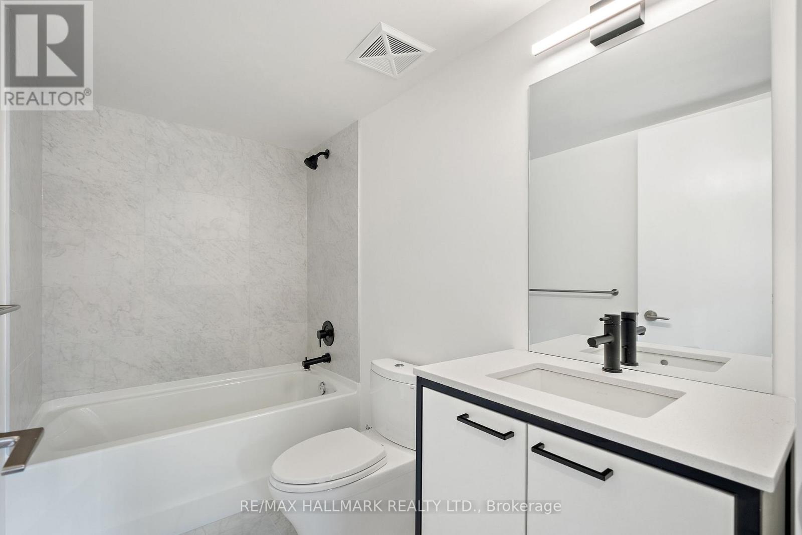 Th1 - 40 Ed Clark Gardens, Toronto (Weston-Pellam Park), Ontario  M6N 0B5 - Photo 13 - W12631828