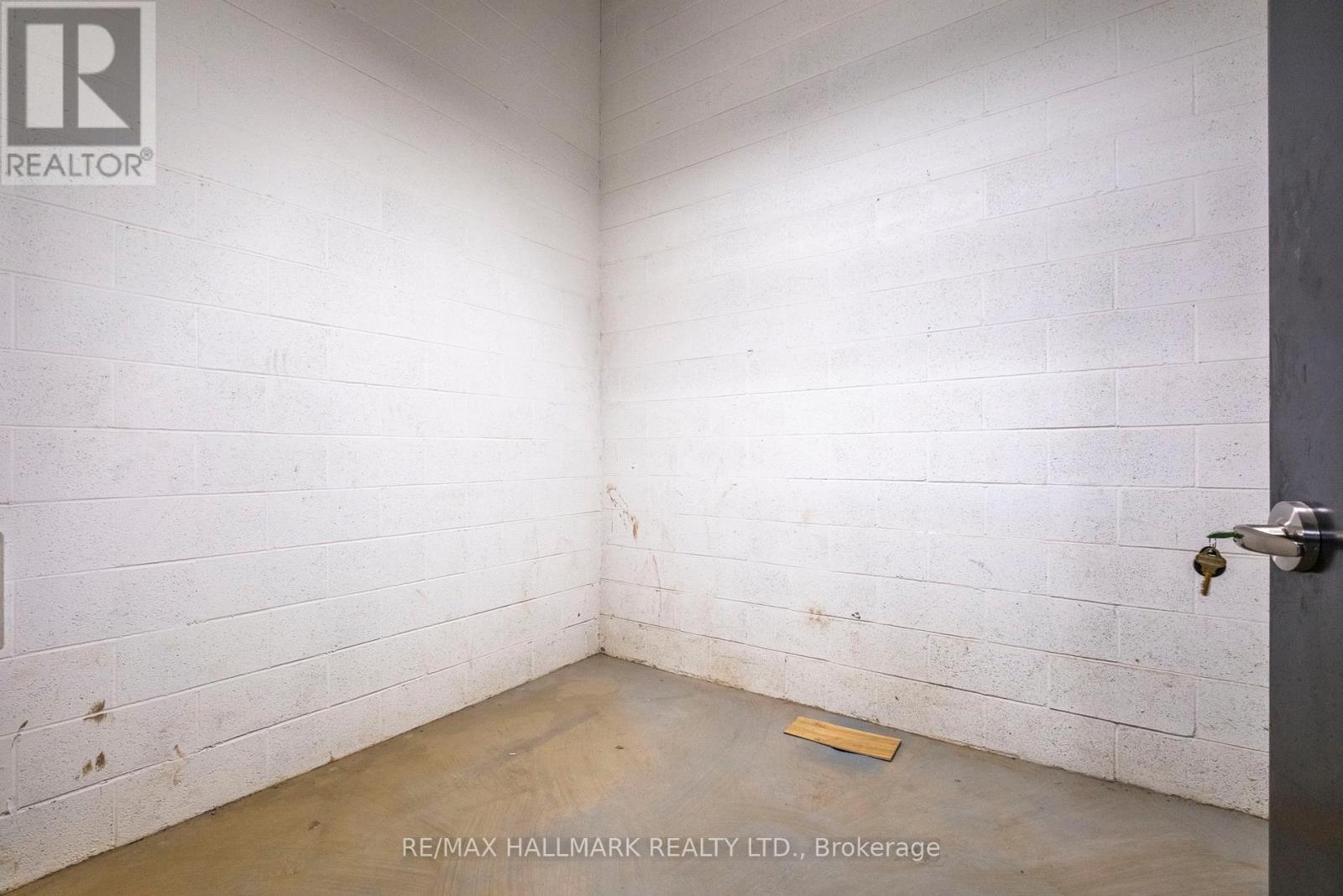 Th1 - 40 Ed Clark Gardens, Toronto (Weston-Pellam Park), Ontario  M6N 0B5 - Photo 18 - W12631828