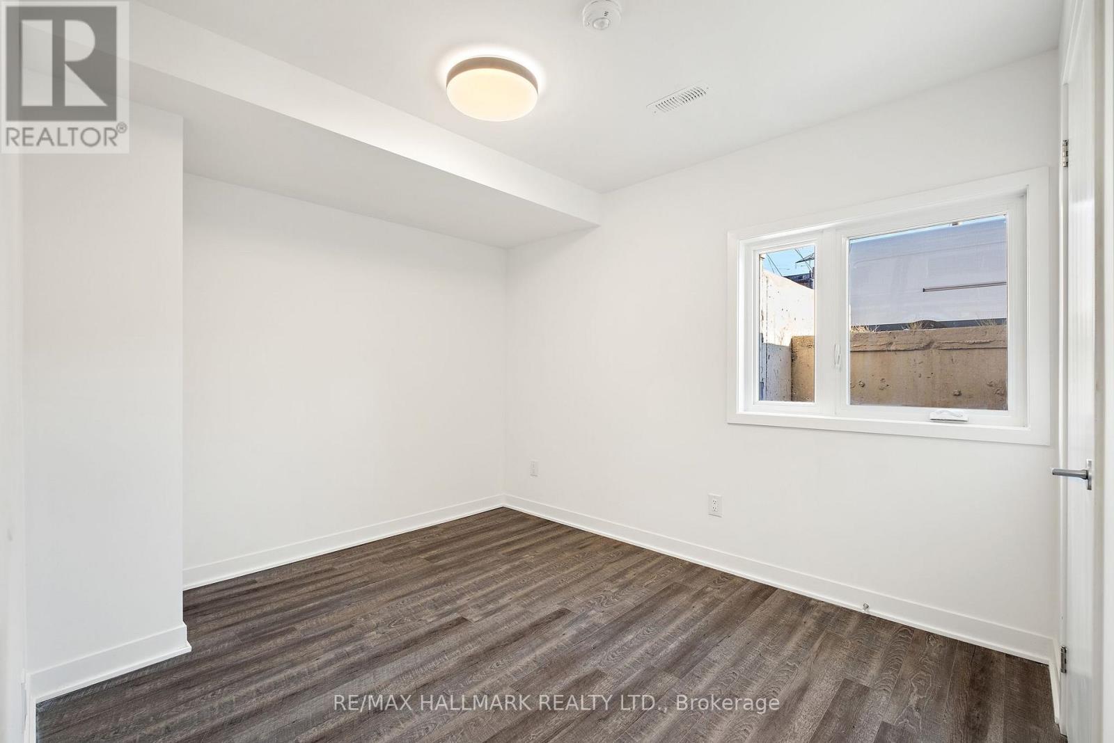 Th1 - 40 Ed Clark Gardens, Toronto (Weston-Pellam Park), Ontario  M6N 0B5 - Photo 21 - W12631828