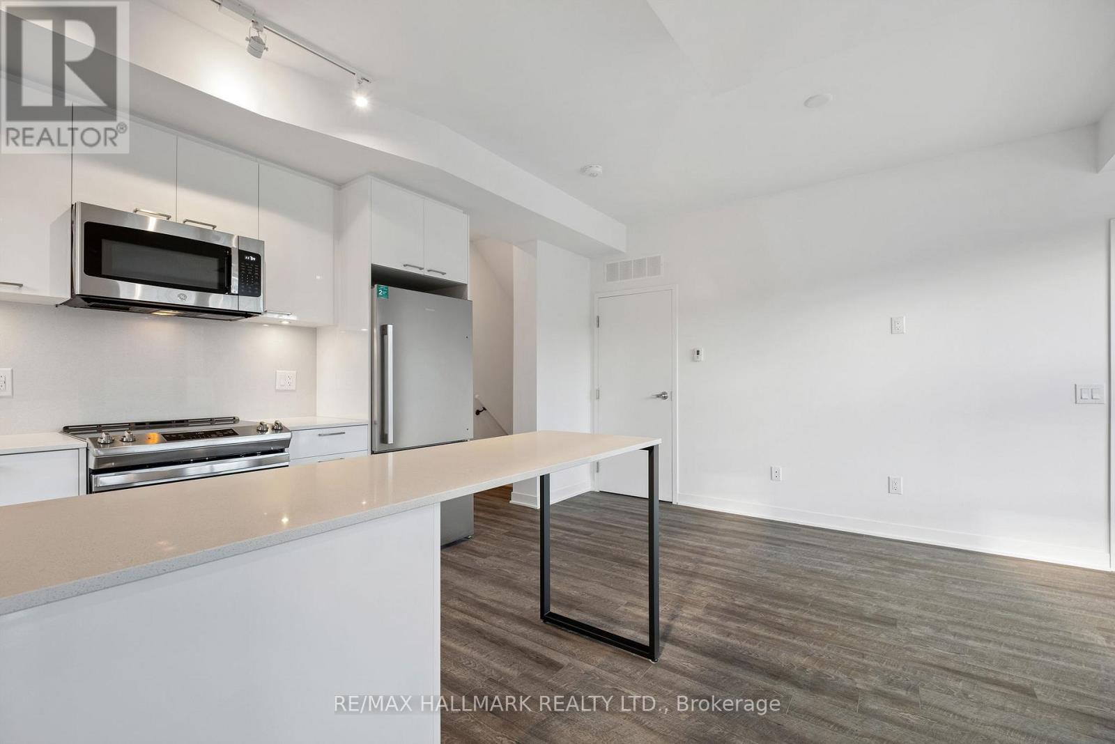 Th1 - 40 Ed Clark Gardens, Toronto (Weston-Pellam Park), Ontario  M6N 0B5 - Photo 25 - W12631828