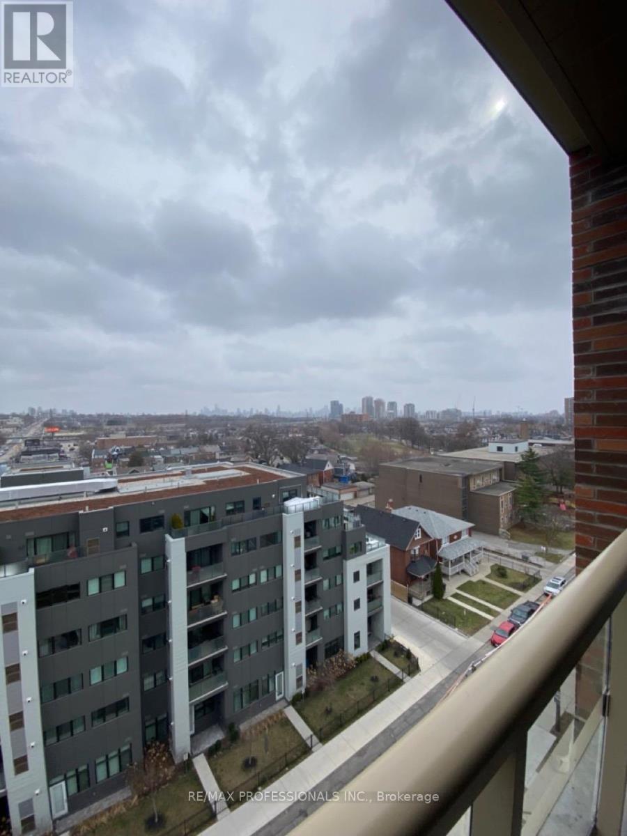 918 - 1787 St Clair Avenue W, Toronto (Weston-Pellam Park), Ontario  M6N 1J6 - Photo 10 - W12631832
