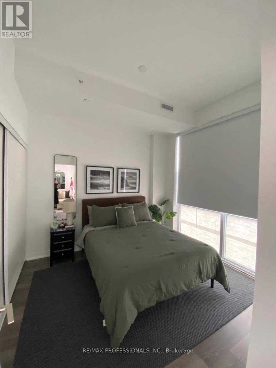 918 - 1787 St Clair Avenue W, Toronto (Weston-Pellam Park), Ontario  M6N 1J6 - Photo 6 - W12631832