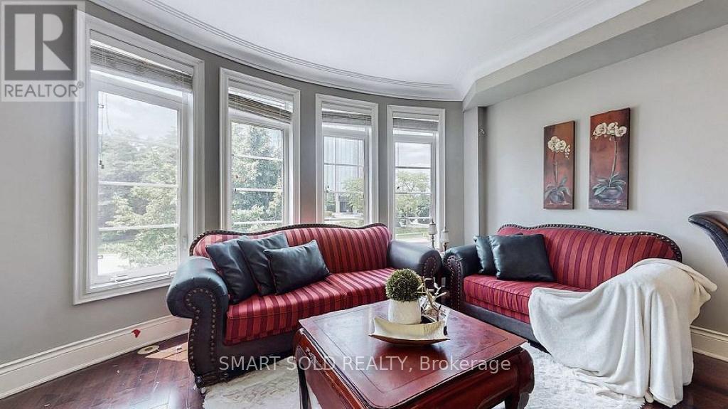 4123 Shipp Drive, Mississauga (City Centre), Ontario  L4Z 0A7 - Photo 2 - W12631844