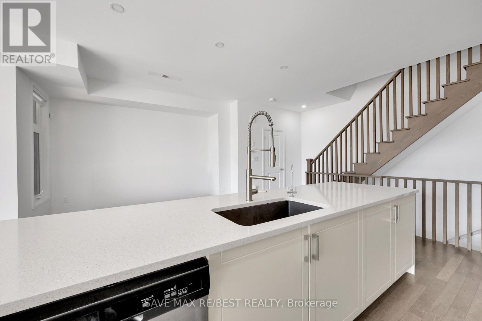 2536 Littlefield Crescent, Oakville (Ga Glen Abbey), Ontario  L6M 4G3 - Photo 29 - W12631856