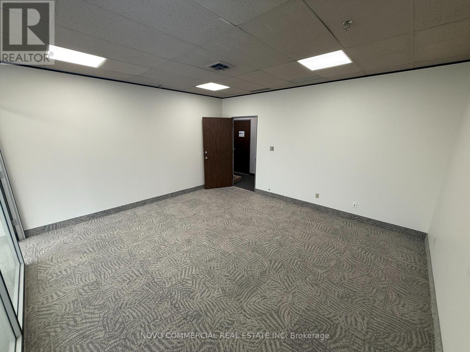 210 - 43 Goldthorne Avenue, Toronto, Ontario M8Z 5S7 - Photo 6 - W12631858