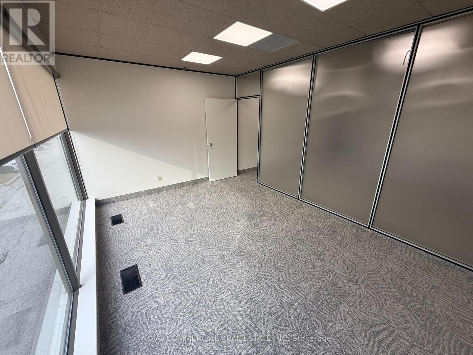 210 - 43 Goldthorne Avenue, Toronto, Ontario M8Z 5S7 - Photo 8 - W12631858