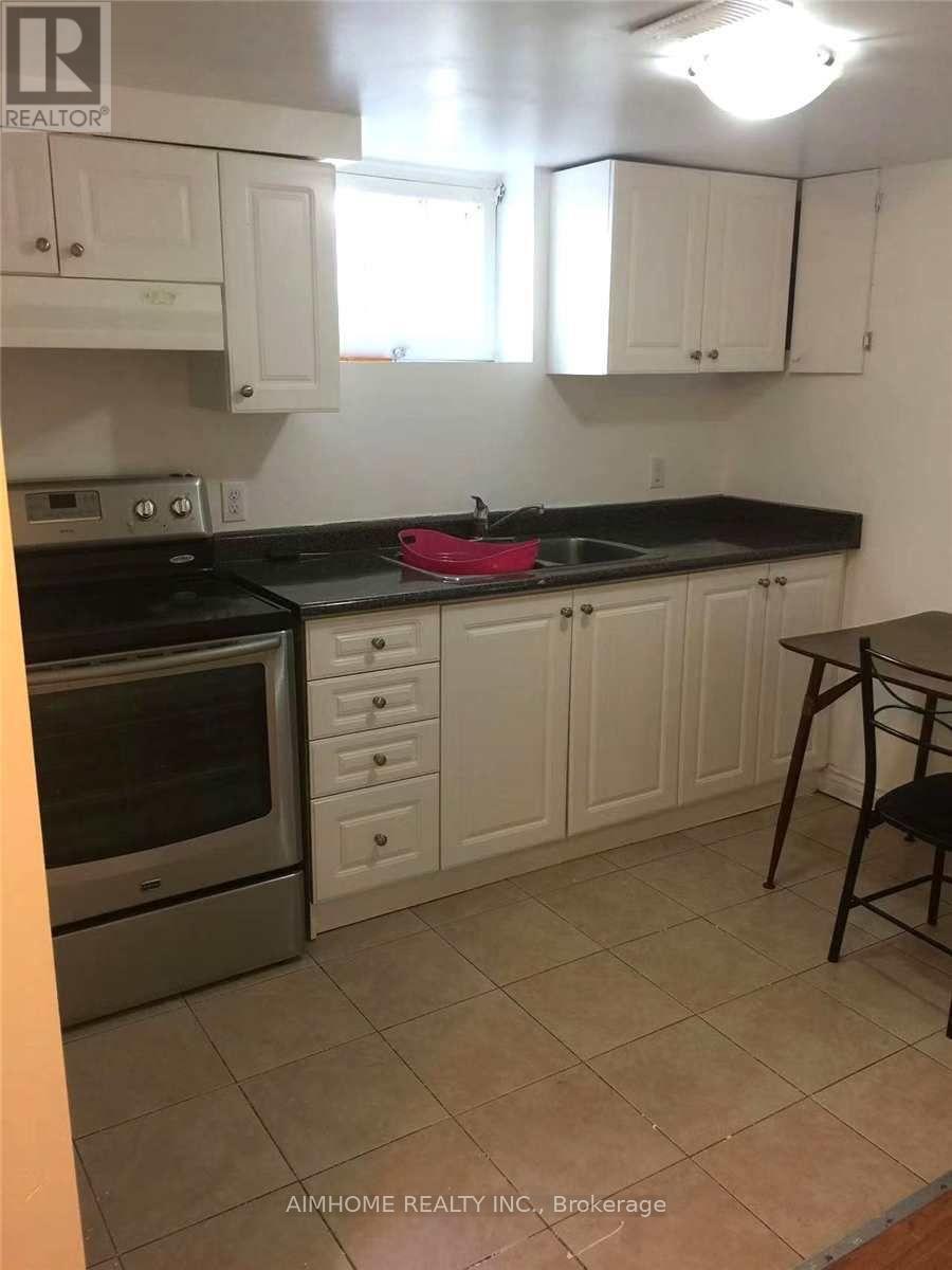 197 Finch Avenue E, Toronto, Ontario  M2N 4S1 - Photo 5 - C12611842