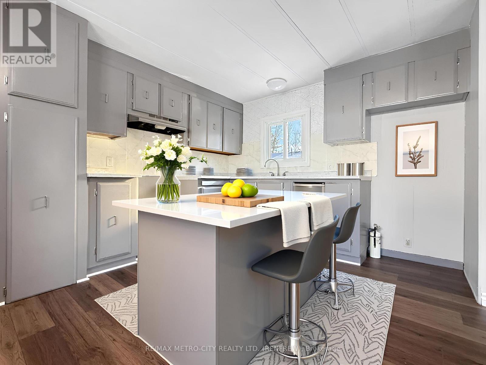 33 Julie Lane, Horton, Ontario  K7V 3Z4 - Photo 14 - X12631866