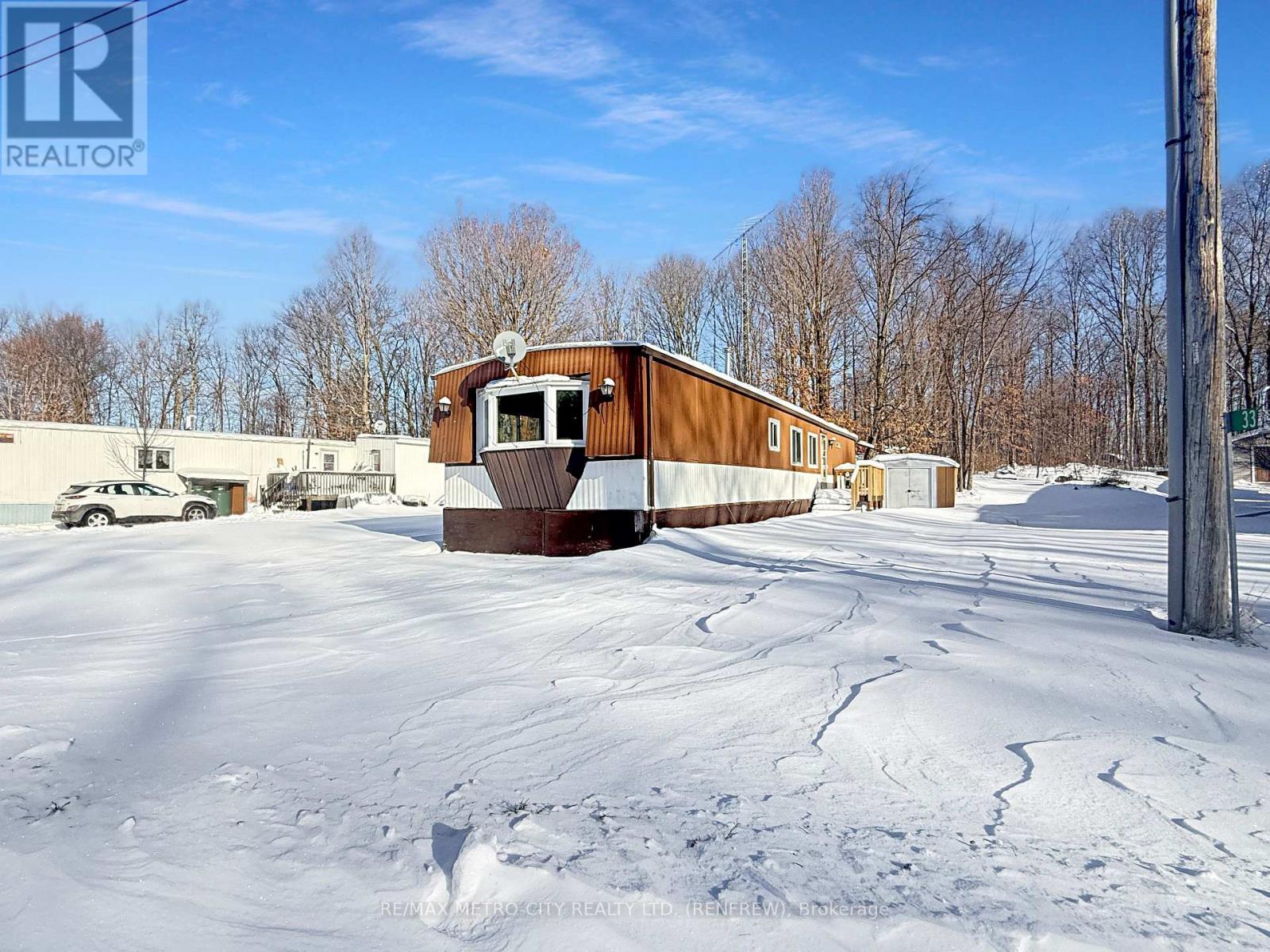 33 Julie Lane, Horton, Ontario  K7V 3Z4 - Photo 2 - X12631866