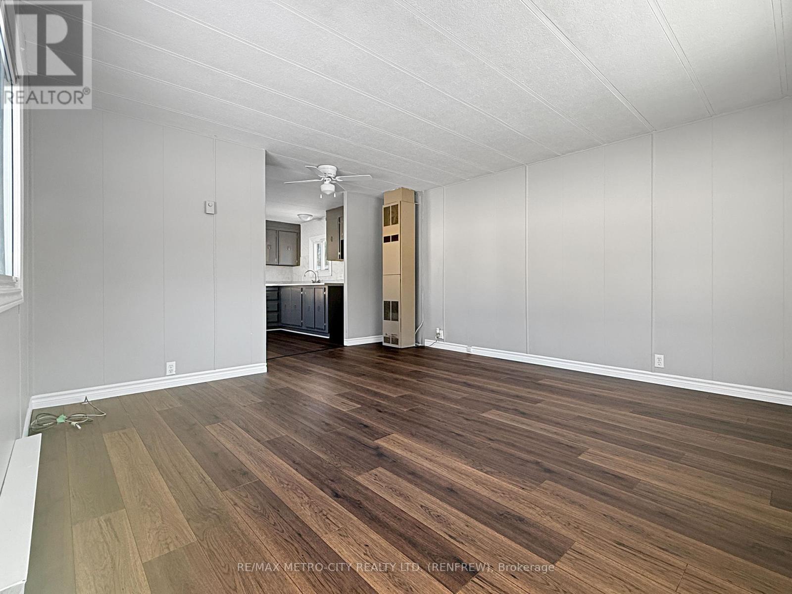 33 Julie Lane, Horton, Ontario  K7V 3Z4 - Photo 5 - X12631866