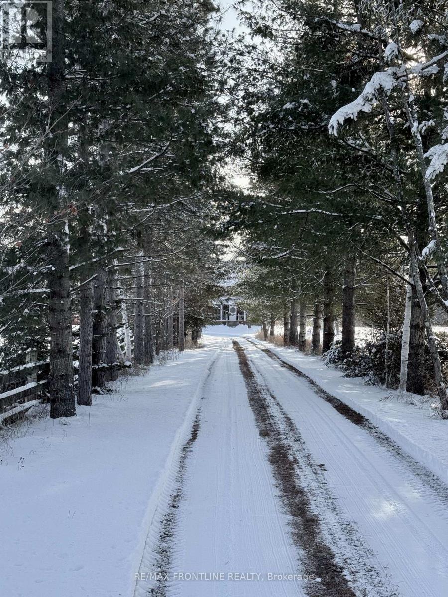 299 Mcguire Road, Montague, Ontario  K7A 4S4 - Photo 2 - X12526052