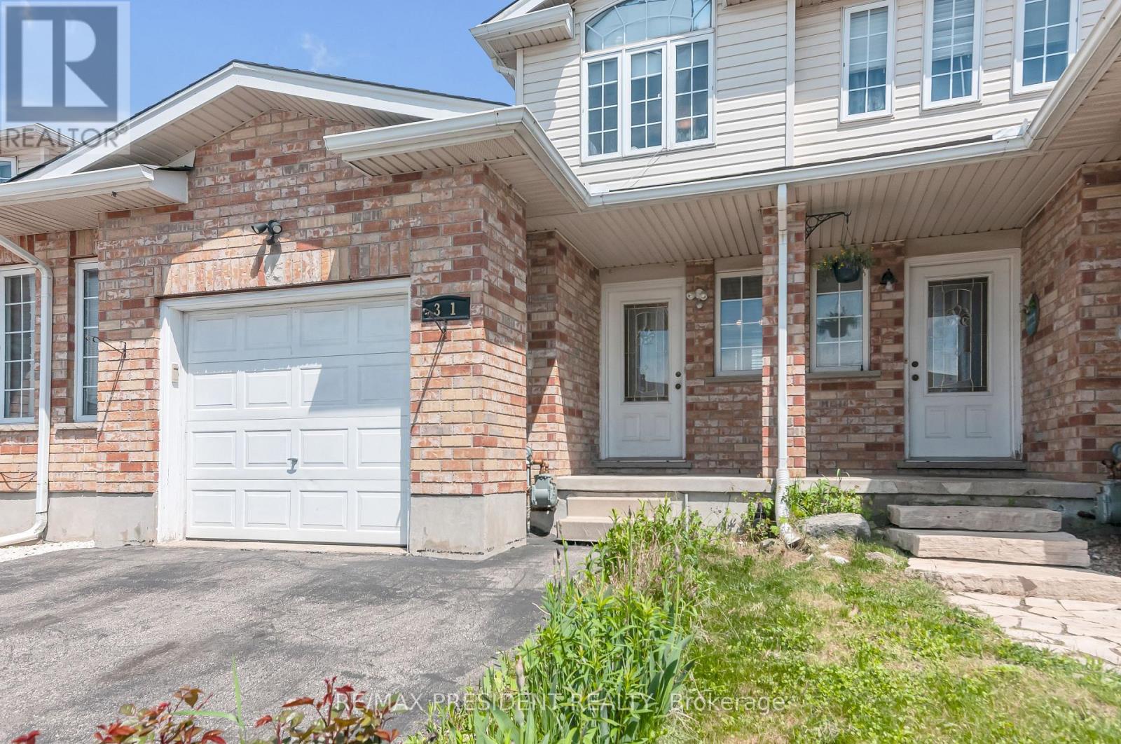 31 Chester Drive N, Cambridge, Ontario  N1T 2C4 - Photo 3 - X12435732