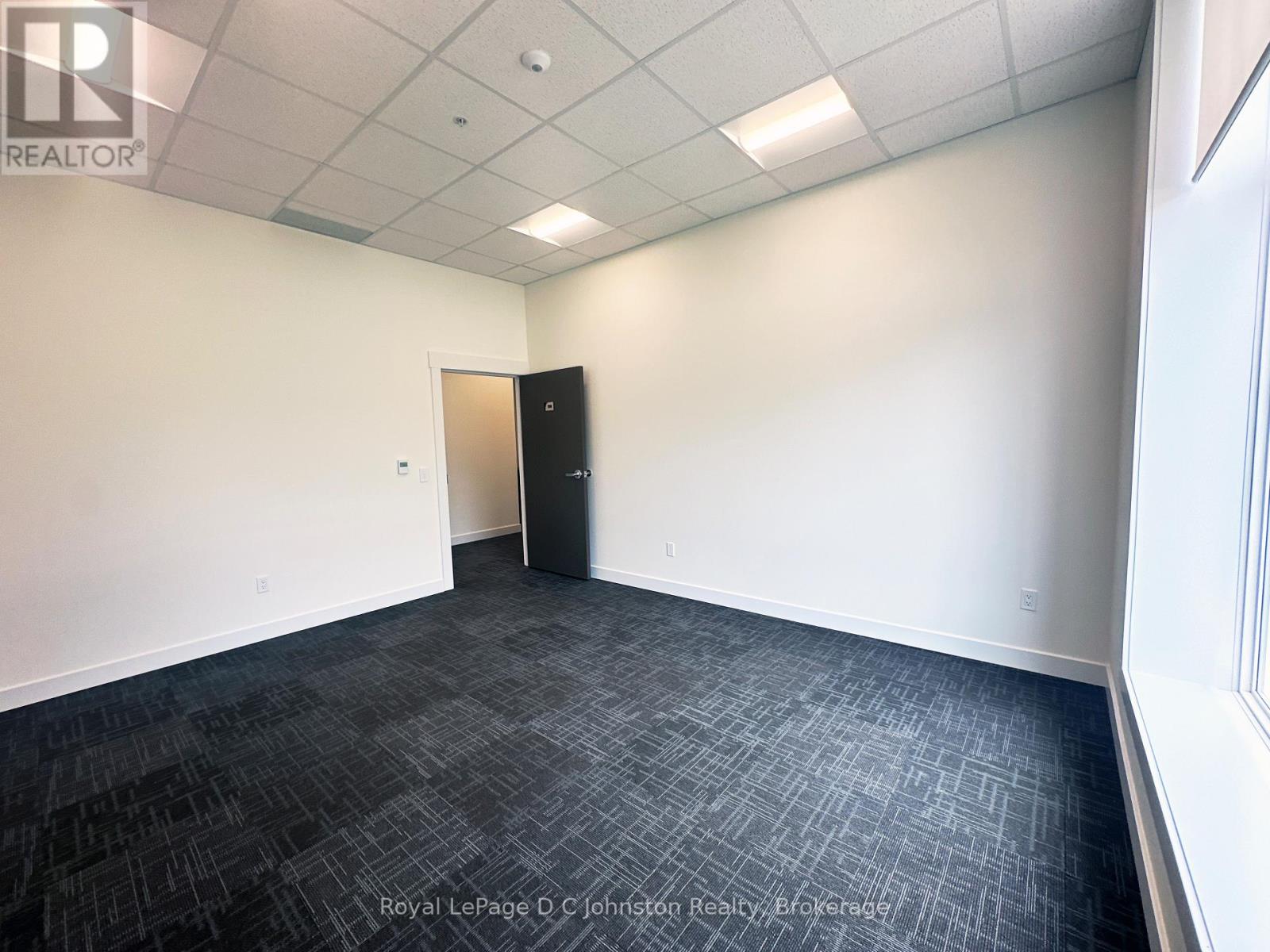 118 - 1020 Goderich Street, Saugeen Shores, Ontario  N0H 2C3 - Photo 4 - X12631900