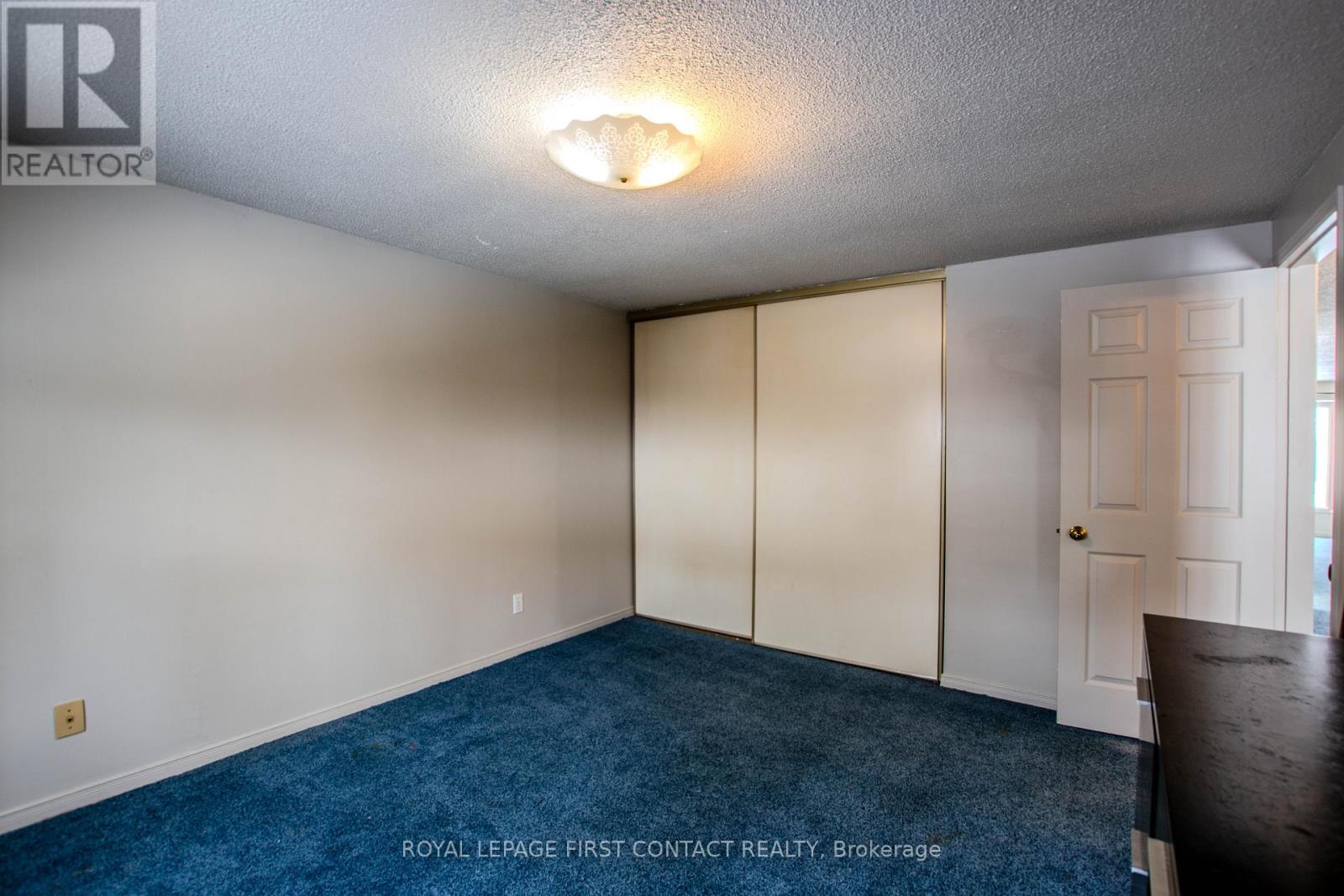 27 Royal Oak Drive, Innisfil, Ontario  L0L 1L0 - Photo 10 - N12616828