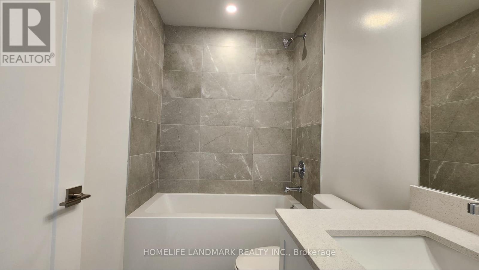 1106 - 715 Davis Drive, Newmarket (Huron Heights-Leslie Valley), Ontario  L3Y 0J2 - Photo 12 - N12631888