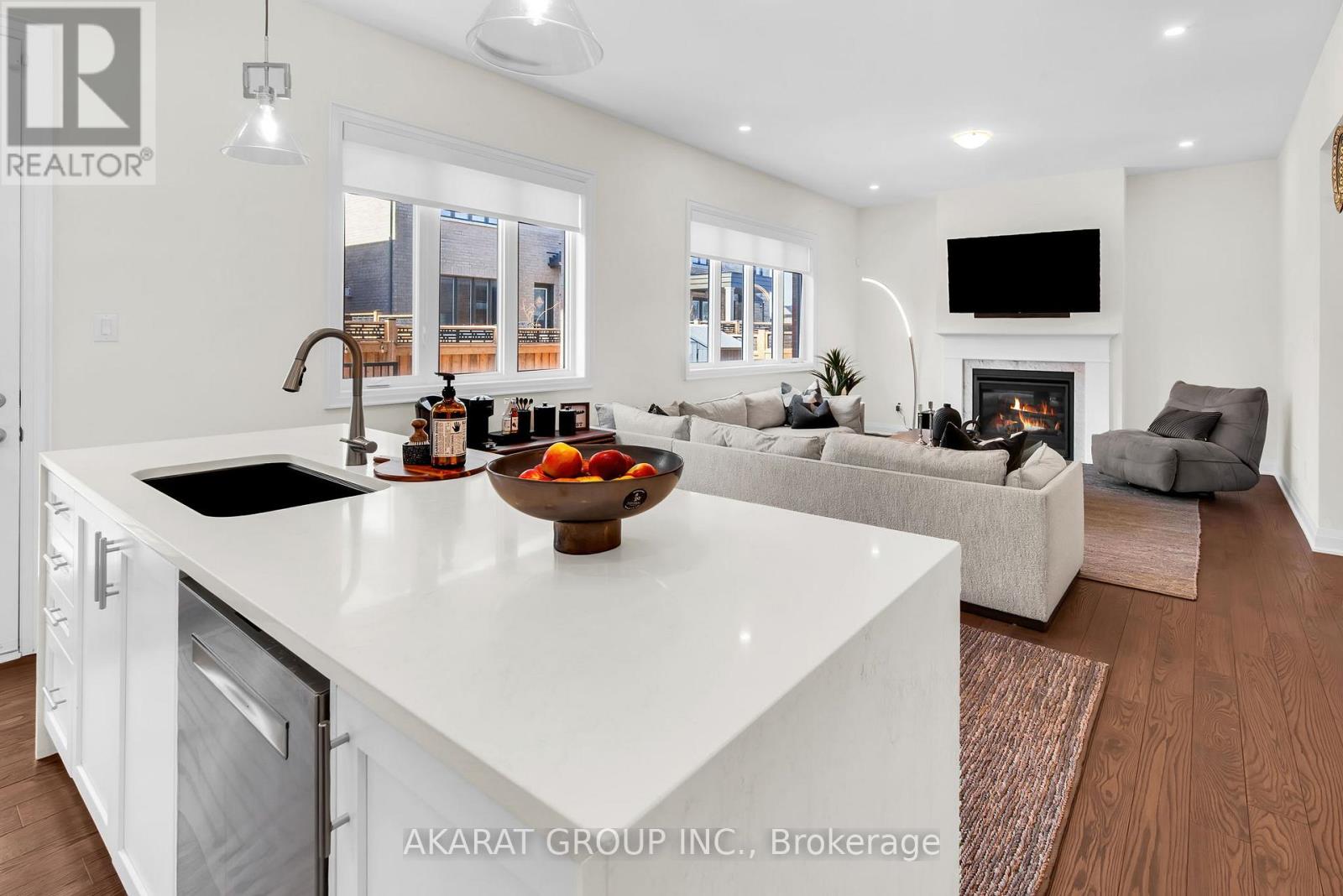 1292 Minnow Street, Oakville, Ontario  L6M 5L6 - Photo 13 - W12631874