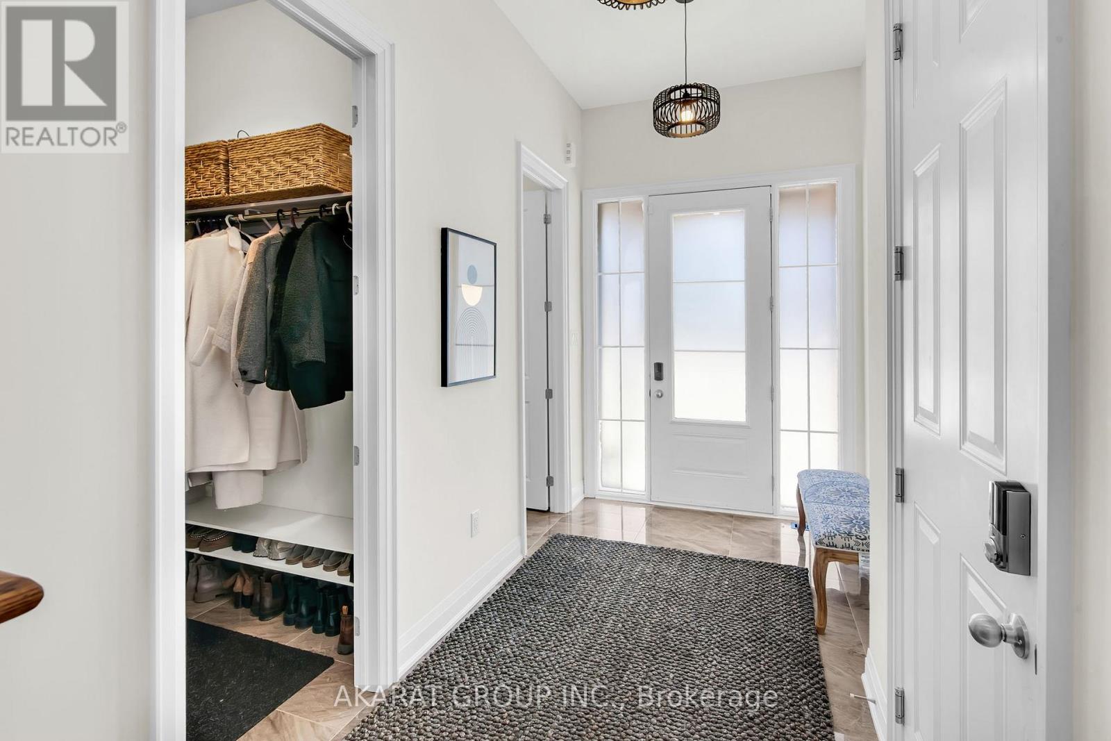 1292 Minnow Street, Oakville, Ontario  L6M 5L6 - Photo 3 - W12631874