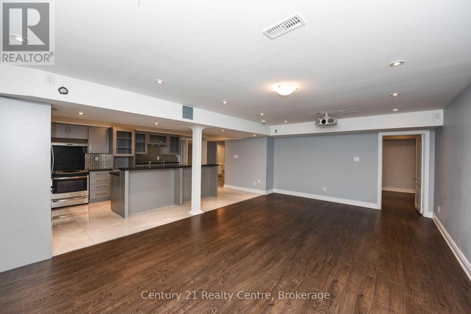 49 Riseborough Drive, Brampton, Ontario  L6P 3W1 - Photo 4 - W12631892