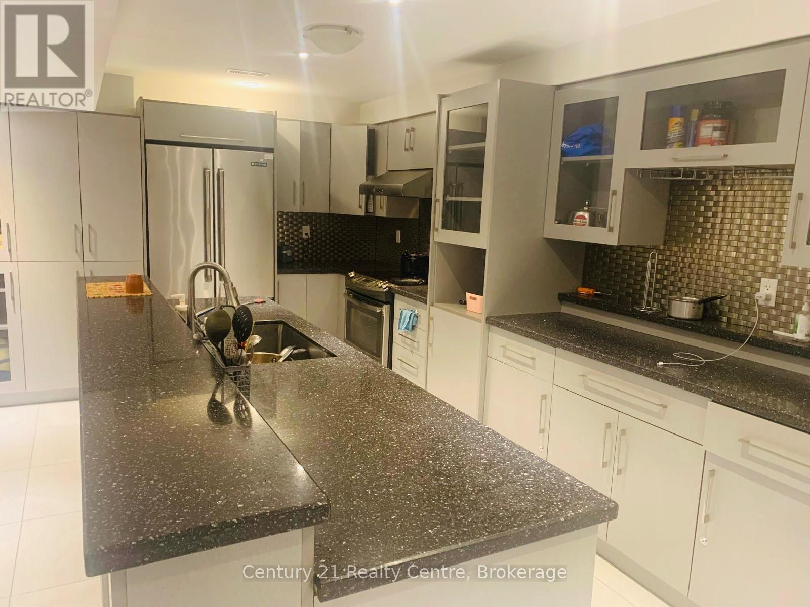 49 Riseborough Drive, Brampton, Ontario  L6P 3W1 - Photo 7 - W12631892