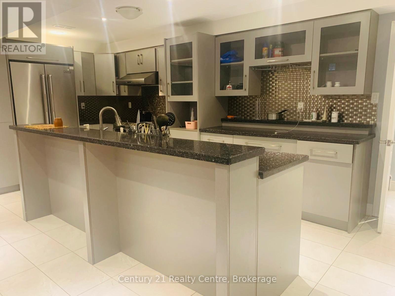 49 Riseborough Drive, Brampton, Ontario  L6P 3W1 - Photo 8 - W12631892