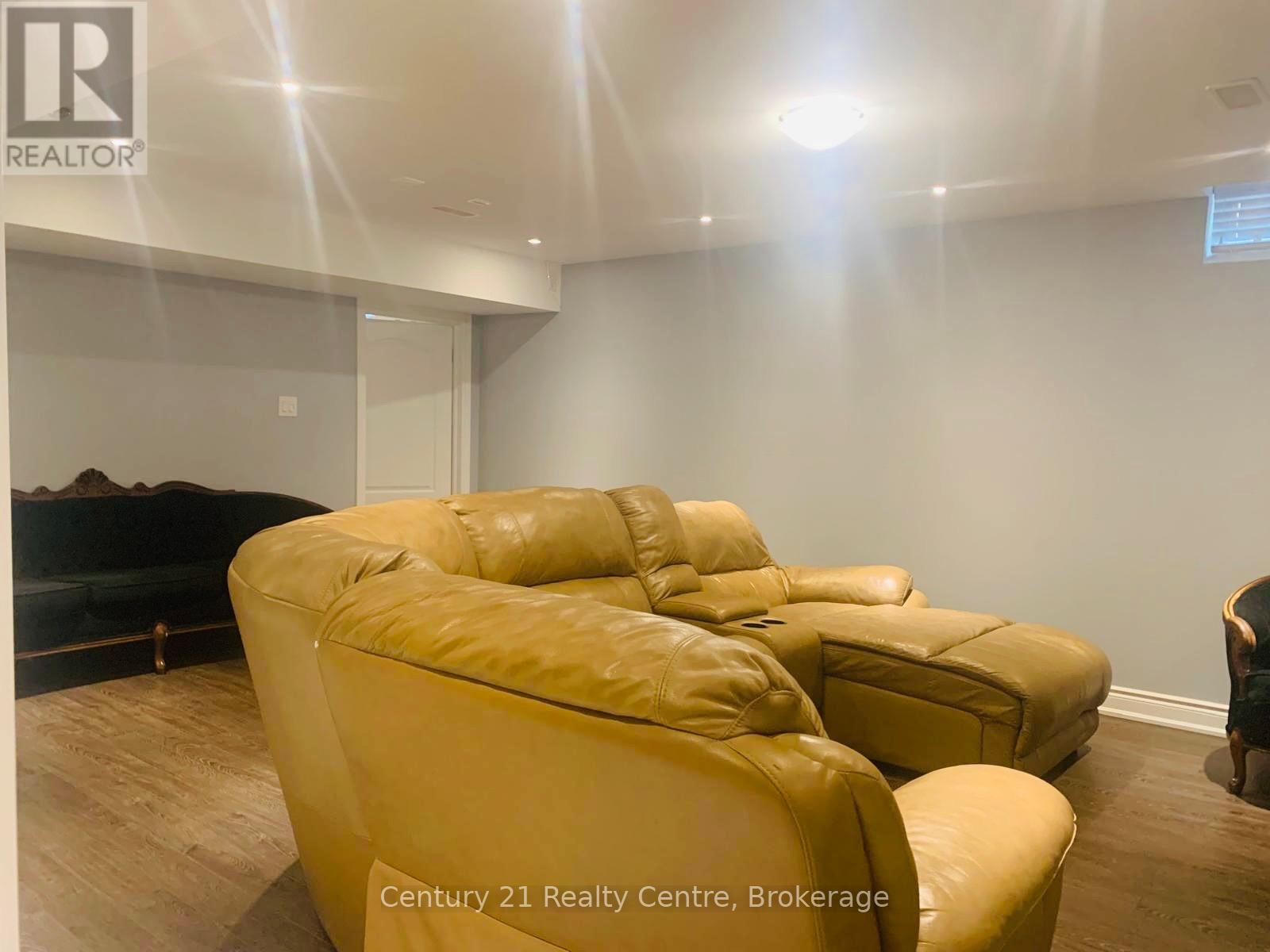 49 Riseborough Drive, Brampton, Ontario  L6P 3W1 - Photo 9 - W12631892