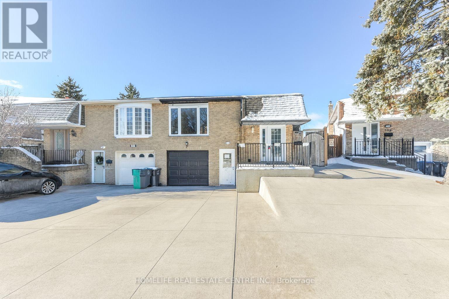 103 SALISBURY CIRCLE, Brampton, Ontario