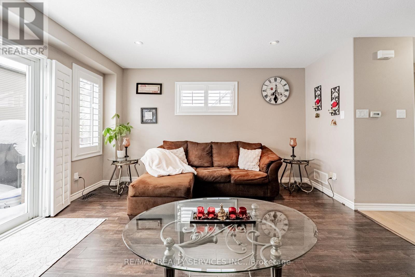 32 - 10 Foxglove Crescent, Kitchener, Ontario  N2E 0E1 - Photo 10 - X12631868