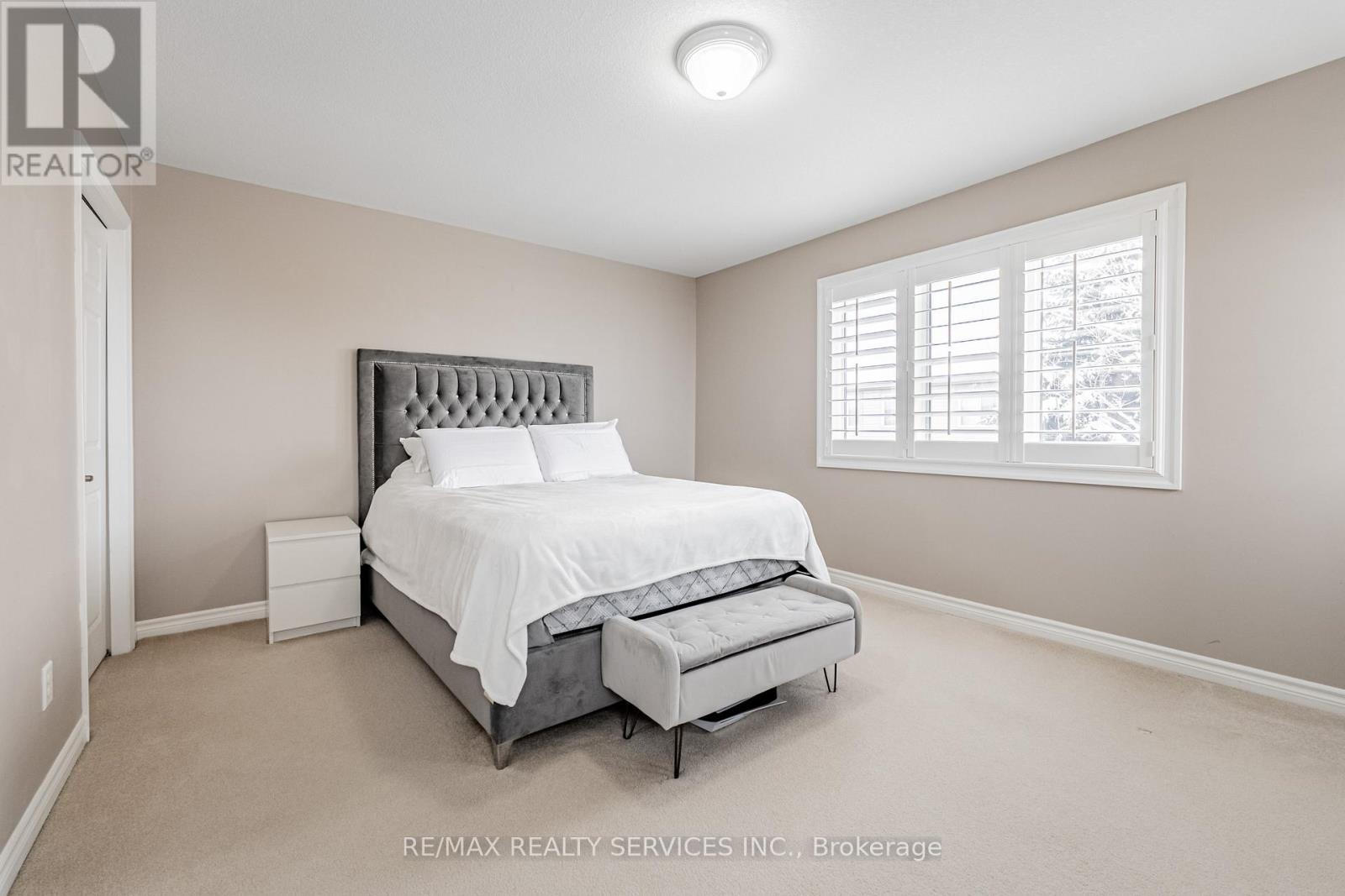 32 - 10 Foxglove Crescent, Kitchener, Ontario  N2E 0E1 - Photo 31 - X12631868