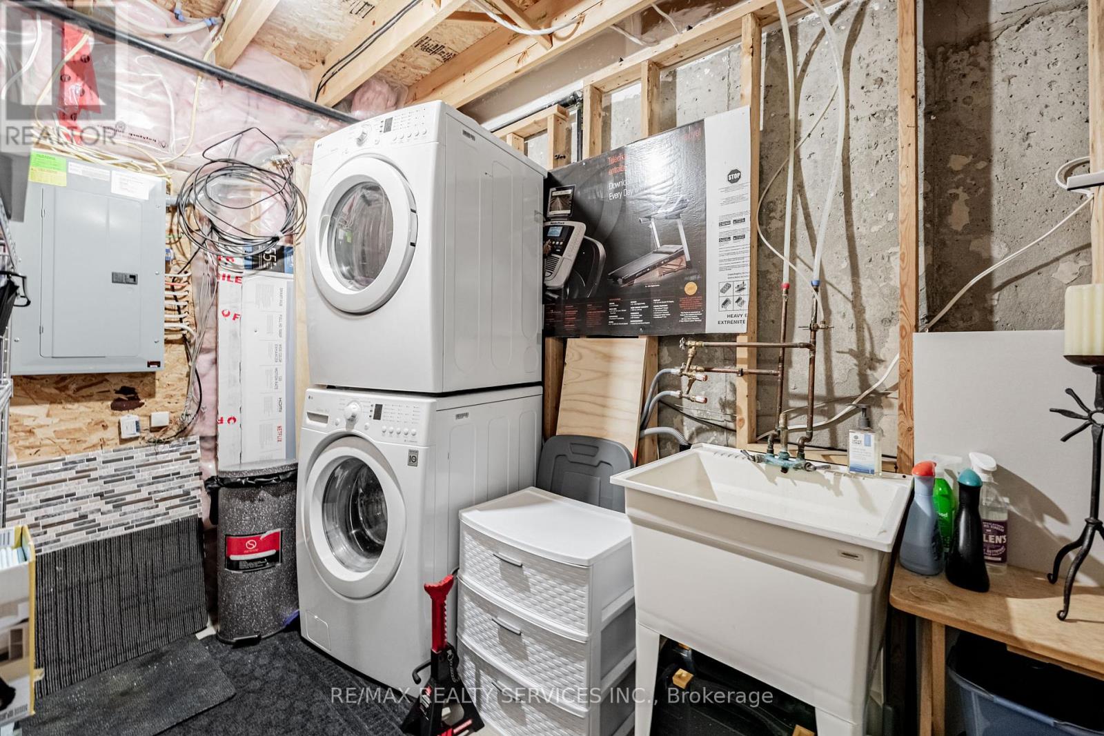 32 - 10 Foxglove Crescent, Kitchener, Ontario  N2E 0E1 - Photo 39 - X12631868