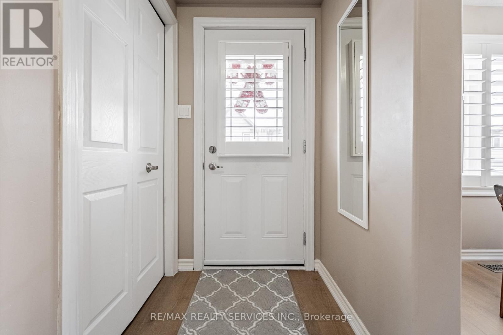 32 - 10 Foxglove Crescent, Kitchener, Ontario  N2E 0E1 - Photo 4 - X12631868