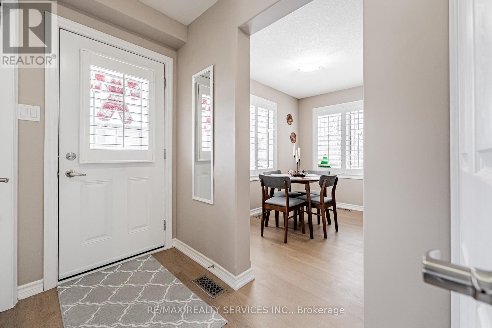 32 - 10 Foxglove Crescent, Kitchener, Ontario  N2E 0E1 - Photo 5 - X12631868