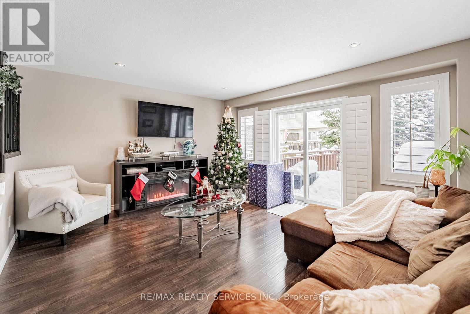 32 - 10 Foxglove Crescent, Kitchener, Ontario  N2E 0E1 - Photo 8 - X12631868